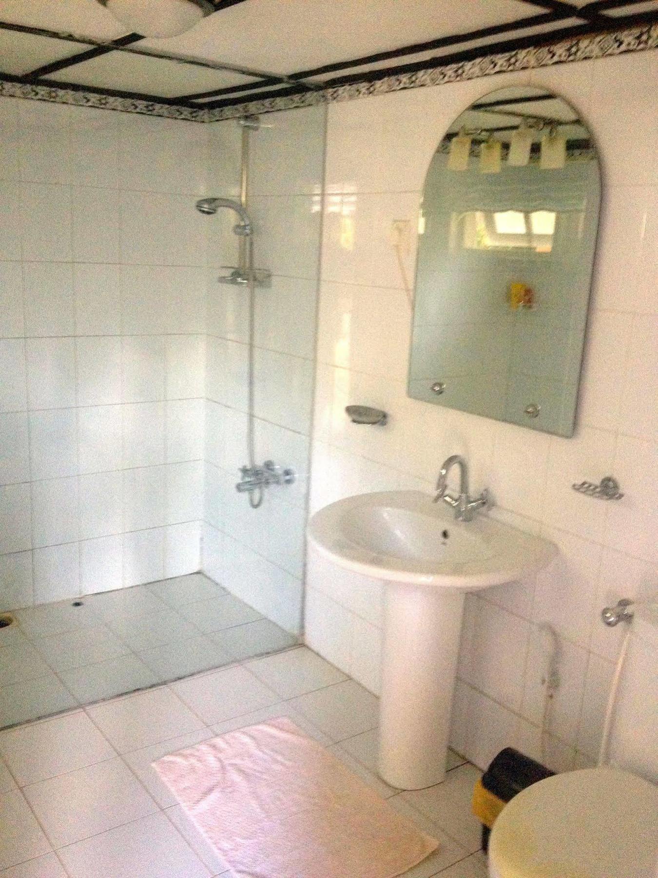 Fire Dragon Hideaway Otel Negombo Dış mekan fotoğraf