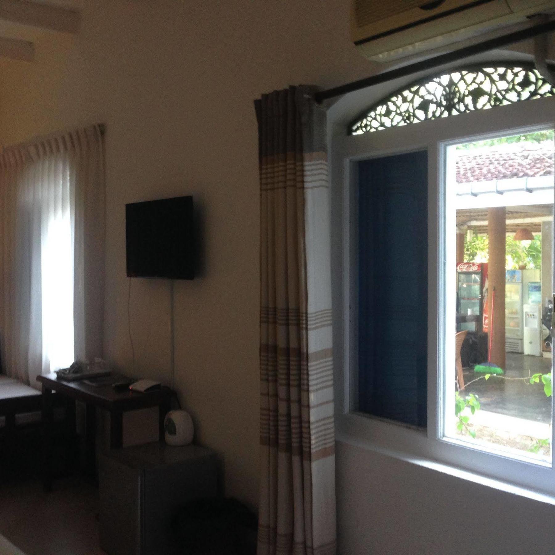 Fire Dragon Hideaway Otel Negombo Dış mekan fotoğraf