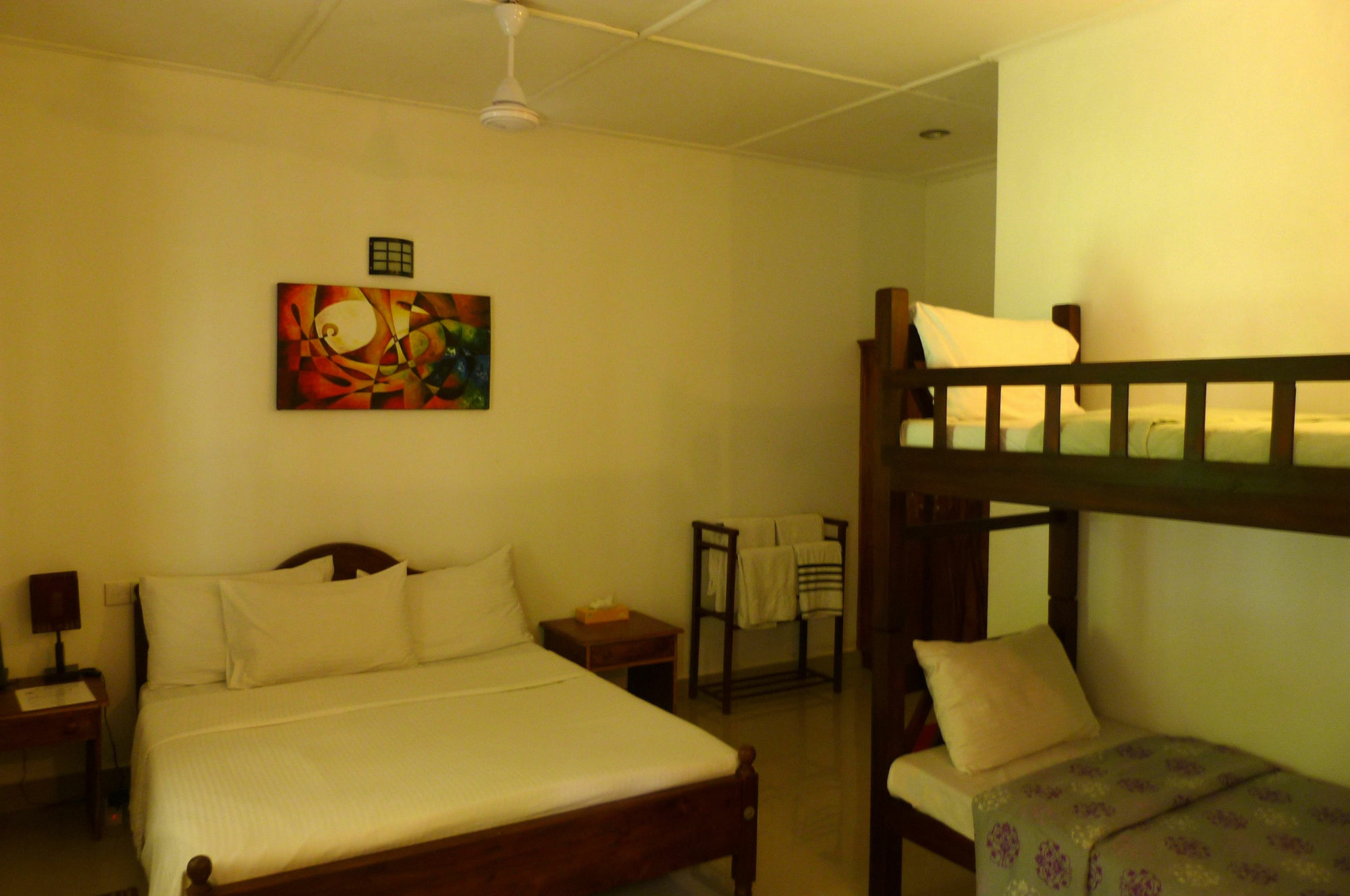 Fire Dragon Hideaway Otel Negombo Dış mekan fotoğraf